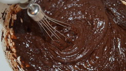 бесподобный брауни с вишней на темном пиве