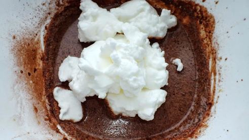 мокрые шоколадные пирожные