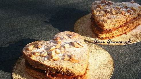 пирожное сердечное с шоколадным муссом