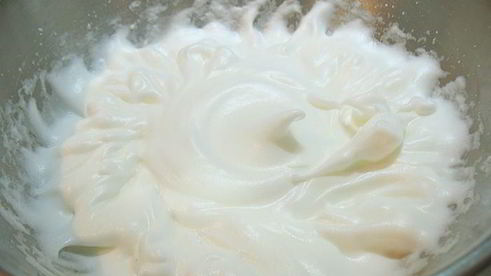 пирожное сердечное с шоколадным муссом