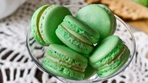 Рецепт Пирожных макарон с мятным ганашем