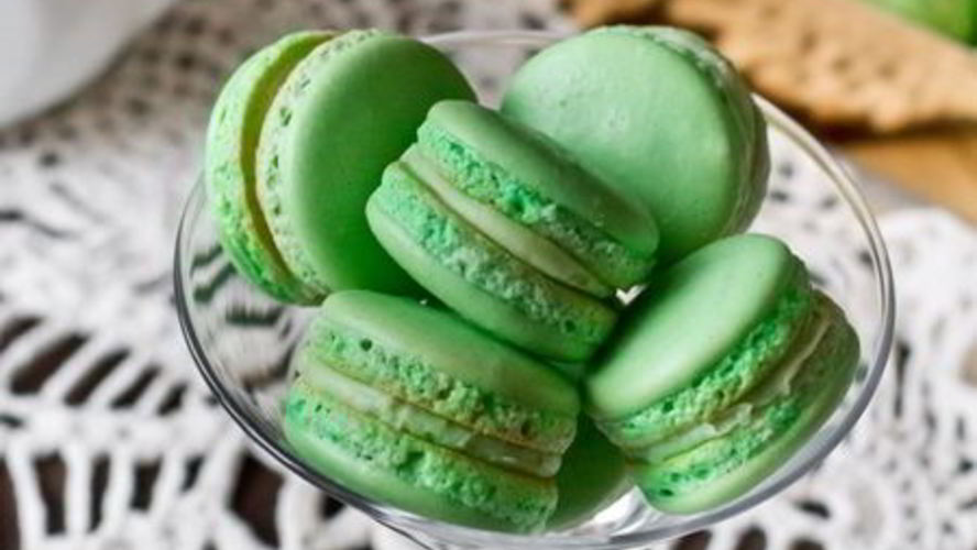 Рецепт пирожных макарон с мятным ганашем