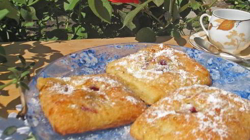 творожные пирожные с вишней