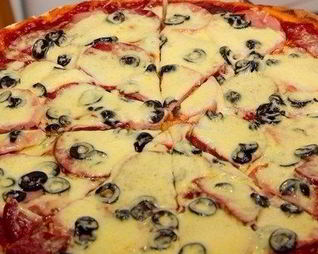 Классическая пицца по-домашнему