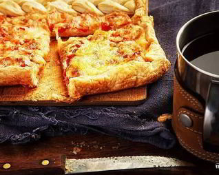 Пицца на слоеном тесте