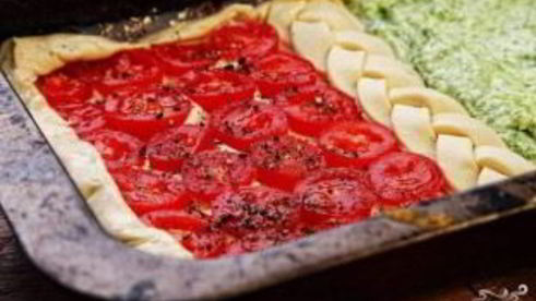 пицца на слоеном тесте