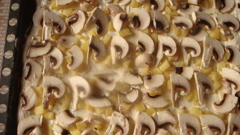 пицца ориентале с белым соусом