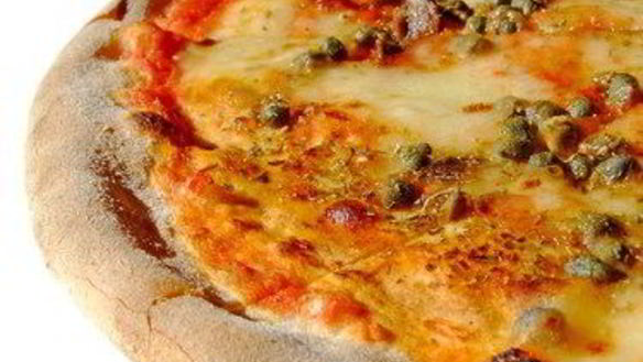 Рецепт Пиццы с домашним сыром и каперсами