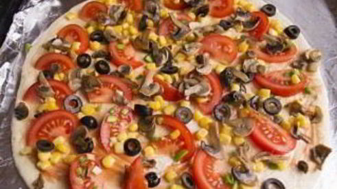 пицца с маслинами