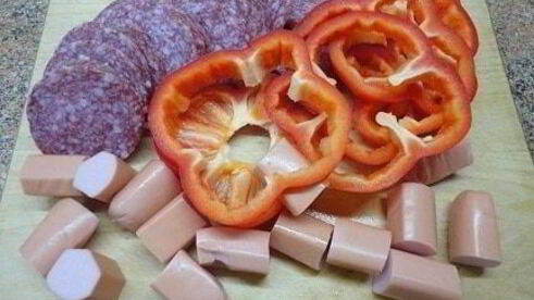 пицца с сосисками