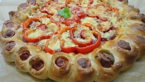 пицца с сосисками