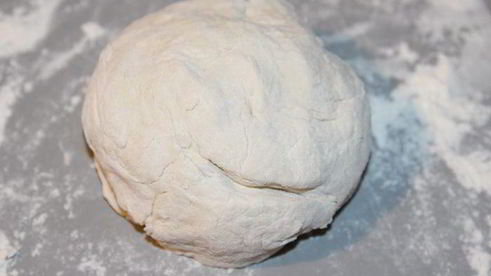 пицца с ветчиной, перцем и творожным сыром