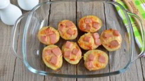 пицца в картофельных лодочках