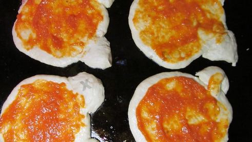 забавная детская мини пицца для детей