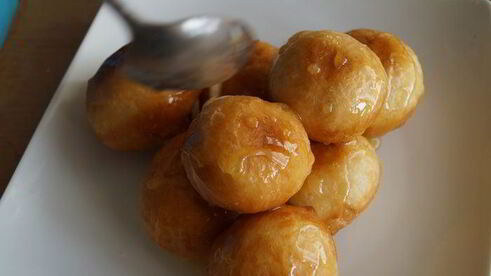 греческие пончики лукумадес