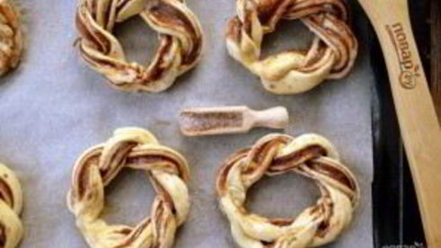 крученые пончики с нутеллой