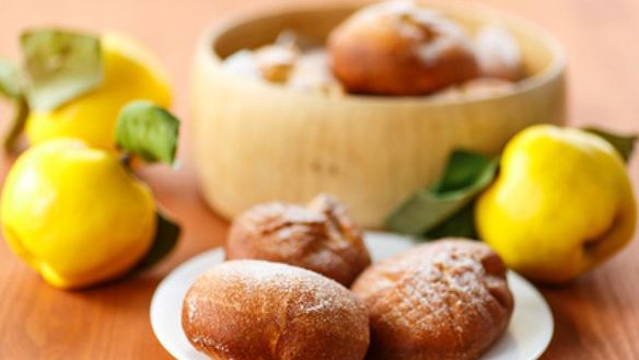 Рецепт Пончиков с начинкой из айвы