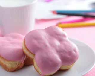 Пончики с розовой глазурью