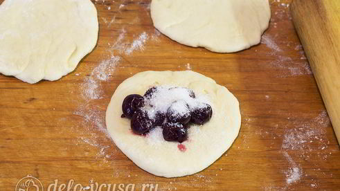 пончики с вишней