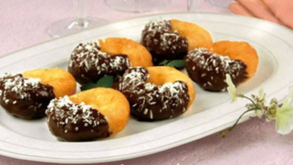 Рецепт Шоколадна-кокосовых пончики