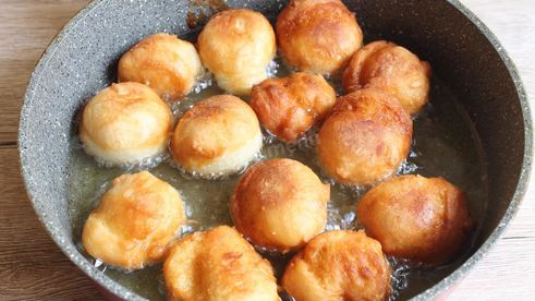 творожные пончики в масле