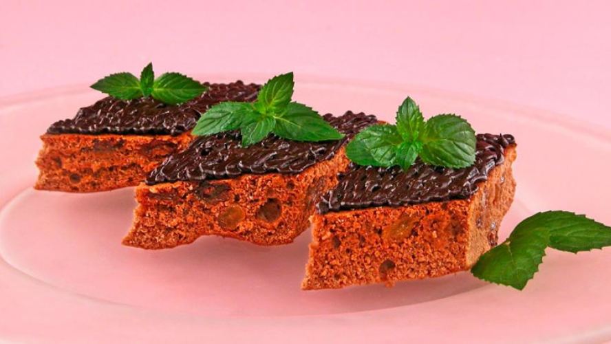 Рецепт коврижки с изюмом и орехами