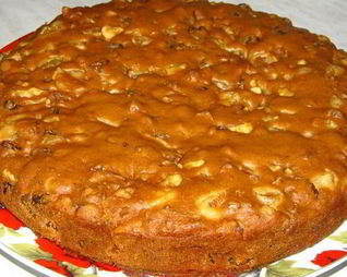 Постная коврижка с изюмом и грецким орехом