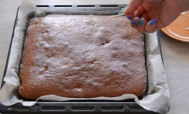 Постная коврижка с вареньем