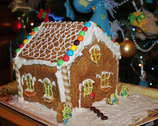 Рождественский пряничный ароматный домик