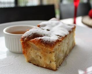 Домашняя шарлотка с антоновкой