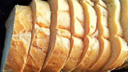 хлебная шарлотка яблочно-ягодная