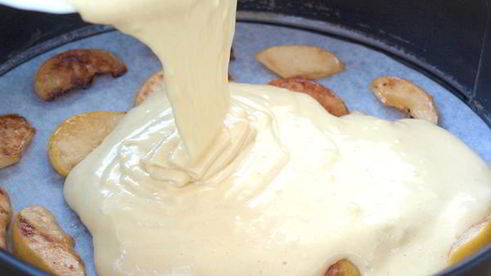 шарлотка с айвой