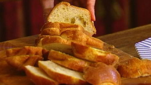 шарлотка с грушами, изюмом и корицей