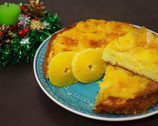 Шарлотка с карамелизованными апельсинами