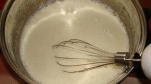 шарлотка с клубникой в мультиварке