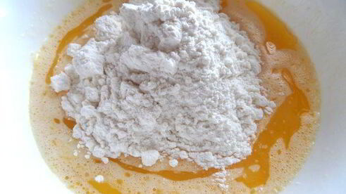 шарлотка с нектаринами