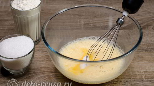 шарлотка с розами из яблок