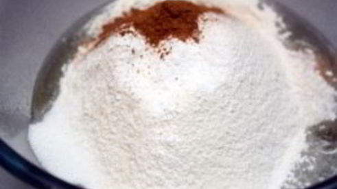 шарлотка с яблоками и абрикосами