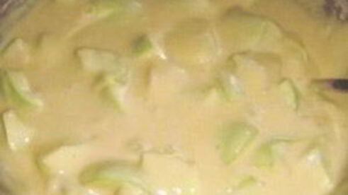 шарлотка с яблоками и абрикосами