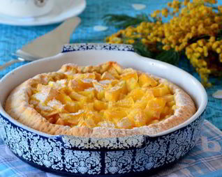 Шарлотка с яблоками и апельсином