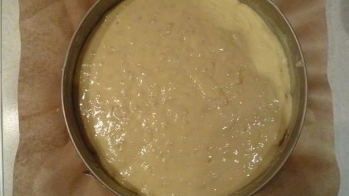 шарлотка с яблоками и облепиховым йогуртом