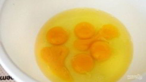 шарлотка с яблоком