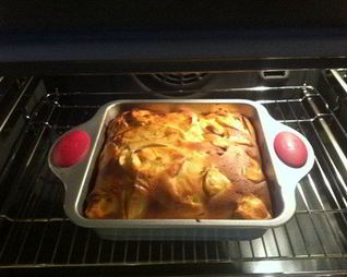 Яблочно-грушевая шарлотка