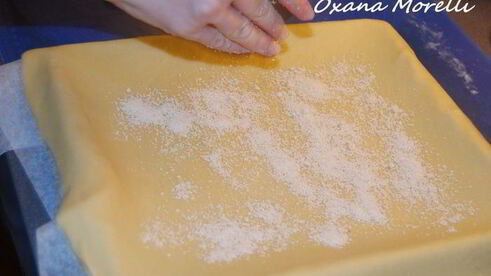 клубничный штрудель с рикоттой