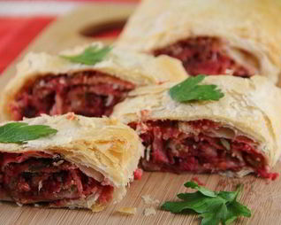 Штрудель с капустой и свеклой