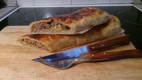 штрудель с мясом