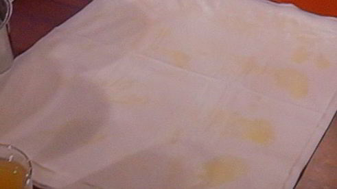 штрудель с начинкой из козьего сыра с виноградом в портвейне