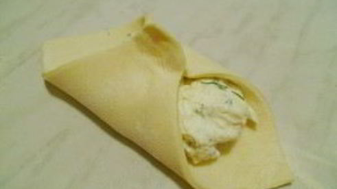 слоеные конвертики с творогом