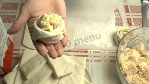 слоеные слойки с курицей