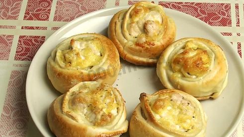 слоеные слойки с курицей